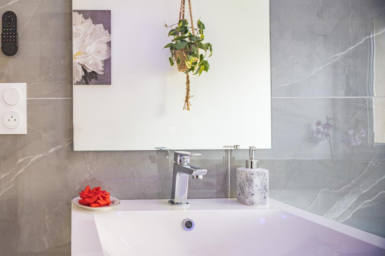 Saint-André-les-Vergers Le Flamboyant - Confort & Rarete - Premium מראה חיצוני תמונה
